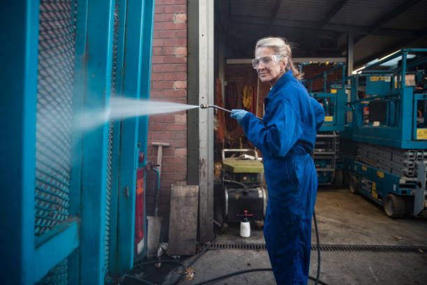 Best Animal Enclosure Cleaning  in Greenup, IL